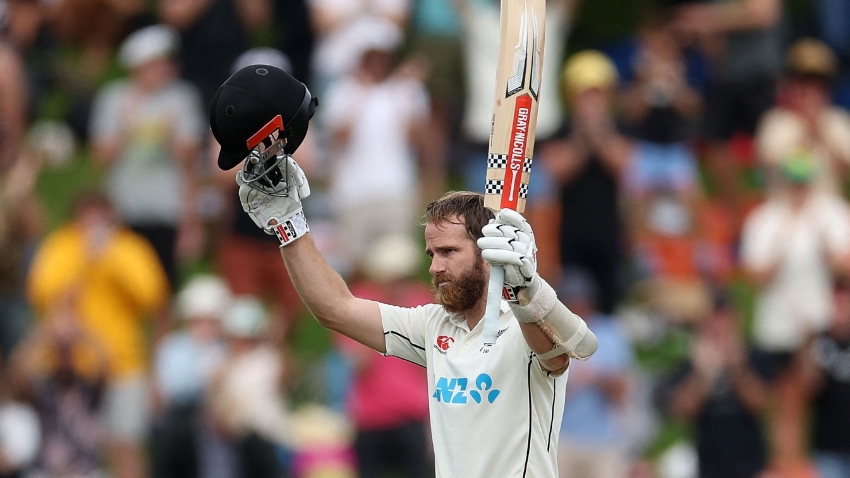 England set for thrilling final-day chase after history-making Williamson&#039;s century