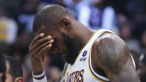 LeBron James losing patience with Lakers trade movement