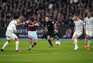 David Moyes unhappy with ‘disrespectful’ VAR after West Ham lose to Liverpool