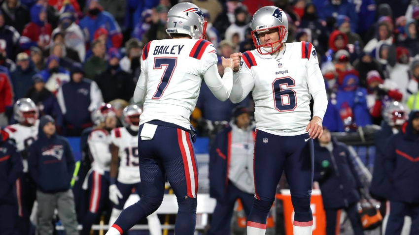Patriots beat Bills in wild weather for seventh straight win
