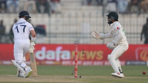 Duckett and Brook put England on top despite Abrar Ahmed 10-wicket feat for Pakistan