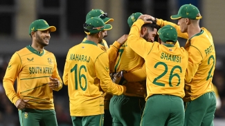 Parnell strikes as South Africa wrap up routine series win over Ireland