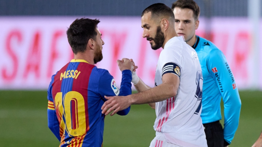 Benzema defends Messi's PSG form: 'People who criticise him know nothing about football'
