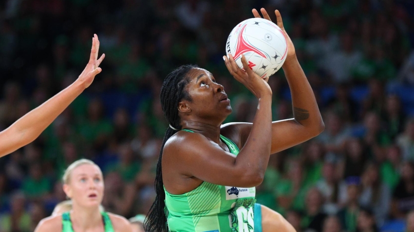Fowler scores 55 goals to help West Coast Fever begin Suncorp Super Netball League campaign with 62-61 win over Melbourne Vixens