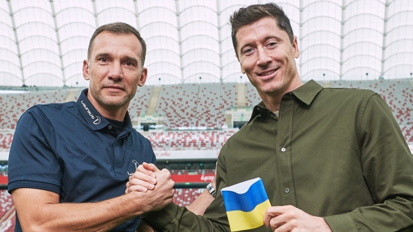 Lewandowski to wear Ukraine colours on armband at World Cup
