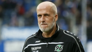 Frontzeck takes interim Wolfsburg job after Van Bommel sacking