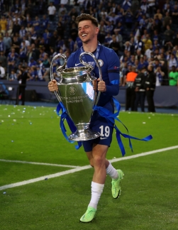 Mason Mount announces Chelsea exit