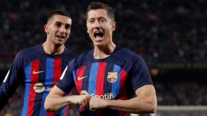 Barcelona 2-0 Cadiz: Lewandowski restores eight-point cushion for LaLiga leaders