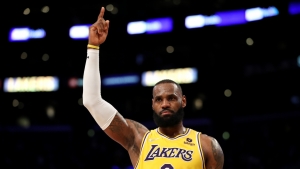 Lakers head coach Vogel: Number one goal is getting &#039;doubtful&#039; LeBron healthy for long haul