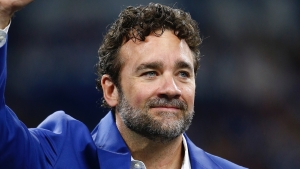 Colts surprisingly hire former Pro Bowl center Jeff Saturday as interim head coach