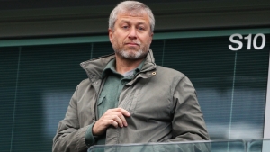 Masters brands Abramovich ownership &#039;unsustainable&#039; and predicts Chelsea could be sold in 10 days