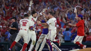 Phillies beat Mets on Castellanos&#039; walk-off single to even NLDS at 1