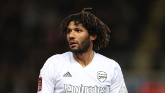 Arsenal midfielder Elneny set for lengthy layoff after knee surgery