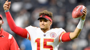 Patrick Mahomes throws for 272 yards with three TDs to help the Chiefs  defeat the Bears, NFL Highlights