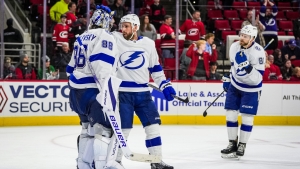 NHL: Lightning score 8 in Vasilevskiy&#039;s season debut