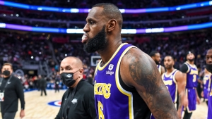 LeBron James ejected as wild brawl erupts in Pistons-Lakers clash