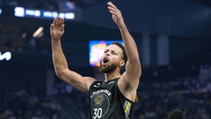 Splash Brothers Curry and Thompson combine for 74 in Warriors win, Simmons enjoys best game as a Net