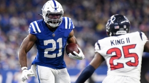 Colts' Zack Moss out with broken arm