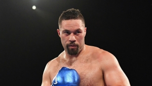 Parker rallies after shocking start to squeeze past Chisora on points