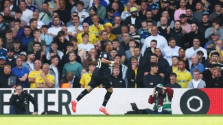 Burnley end Leeds&#039; unbeaten start in battle of promotion hopefuls