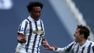 Juventus 3-2 Inter: Cuadrado scores twice as Bianconeri keep top-four hopes alive