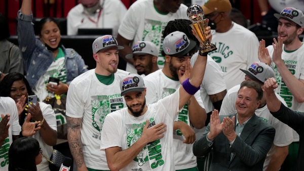 Jayson Tatum recreated Kobe Bryant's Celtics draft workout outfit ahead of  NBA Finals 