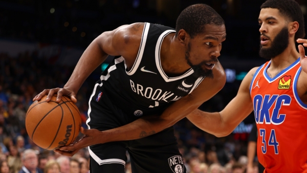 Nets superstar Durant playing through &#039;little tweak&#039; to shoulder