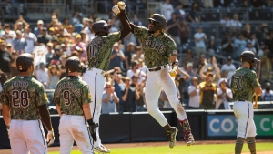 Tatis hits grand slam as Padres win again, Dodgers sweep Giants