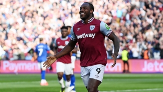 West Ham 4-1 Ipswich Town: Hosts register first home win of the season after frantic start