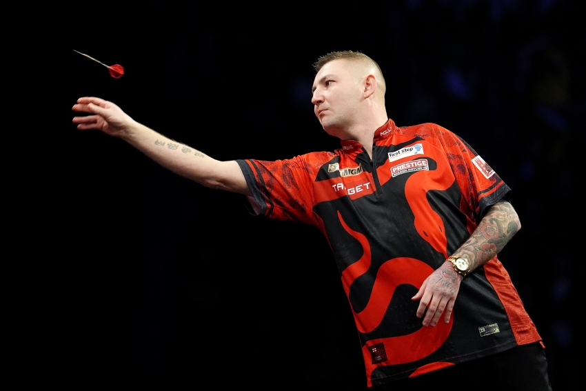 Nathan Aspinall claims second Premier League victory in Rotterdam