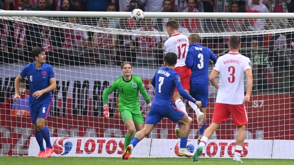 Poland 1-1 England: Substitute Szymanski steals stoppage-time point