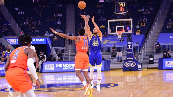 He&#039;s always spectacular these days - Curry brilliance endures in latest MVP-level showing