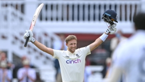 Imperious Root guides England to first-innings lead