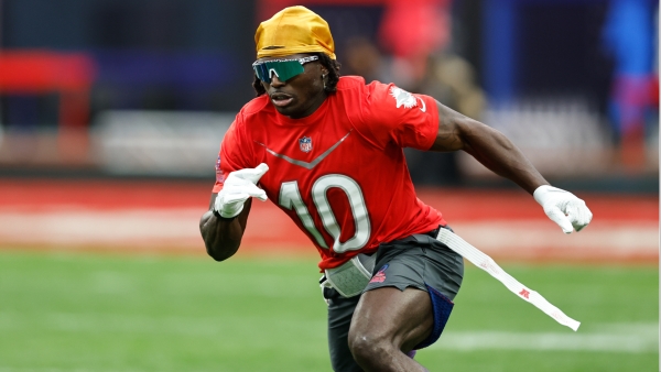 Dolphins WR Tyreek Hill Says He'll Retire Following 2025 NFL Season