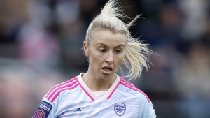 Leah Williamson returns to WSL action but title-chasing Arsenal lose at West Ham