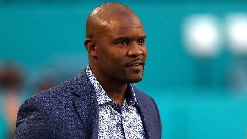 Vikings hire former Dolphins head coach Brian Flores as new defensive coordinator
