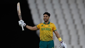 Hendricks ton steers South Africa to series win over Pakistan