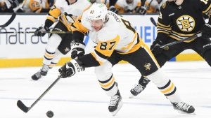 NHL All-Star Crosby&#039;s power-play goal in 3rd period lifts Penguins over Bruins