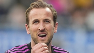 Harry Kane trains away from main England group following ankle issue