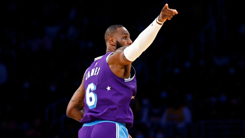 LeBron returns from injury with triple-double in Lakers win, Morant stars in Grizzlies rout