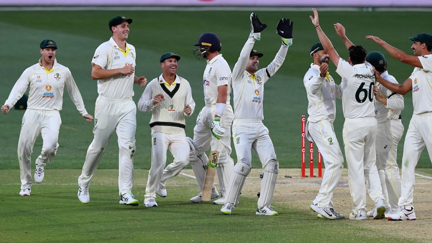Ashes 2021-22: Australia cruise into 2-0 series lead despite Buttler&#039;s battling innings