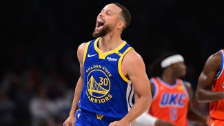 NBA: Warriors top Thunder, Kings end Suns&#039; run