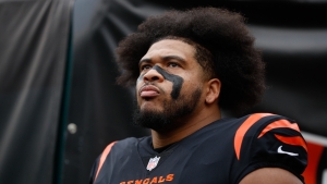 Bengals right tackle La&#039;el Collins out for the season with torn ACL and MCL