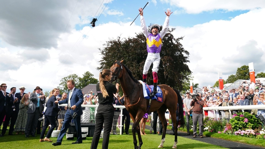 Crowd-pleasers Dettori and Kinross primed for action