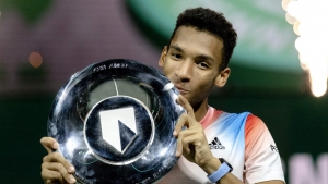 Auger-Aliassime ends wait for first ATP Tour title with impressive win over Tsitsipas