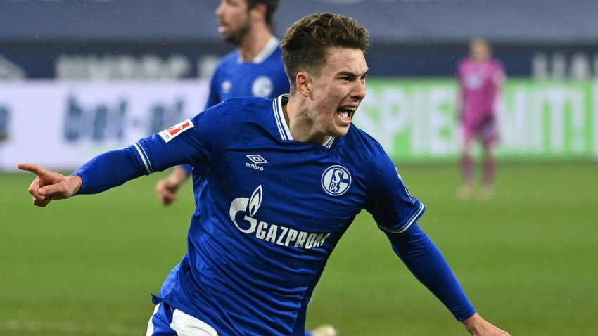 Hoppe hat-trick helps Schalke avoid unwanted Bundesliga record with first win in 31