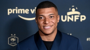 Kylian Mbappe: PSG star and Madrid target close to decision on future after winning Ligue 1 award