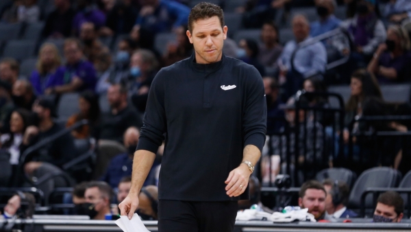 Kings fire Walton following slow start to NBA season