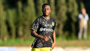 Dortmund give Moukoko contract ultimatum