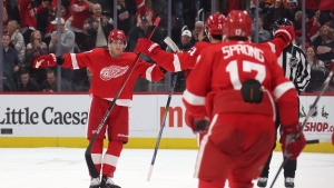 Kane scores 2, Red Wings beat Flyers in shootout after blown lead